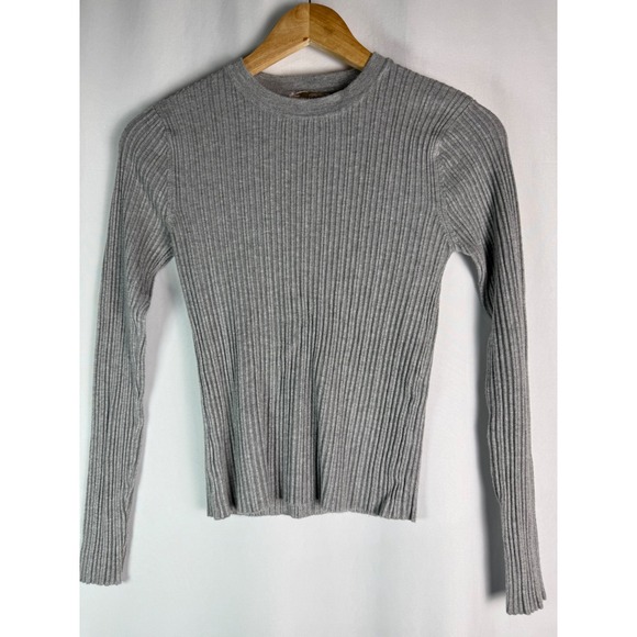 Forever 21 Tops - Forever 21 Ribbed Knit Top Gray Long Sleeve‎ Crew Neck Basic Casual Medium